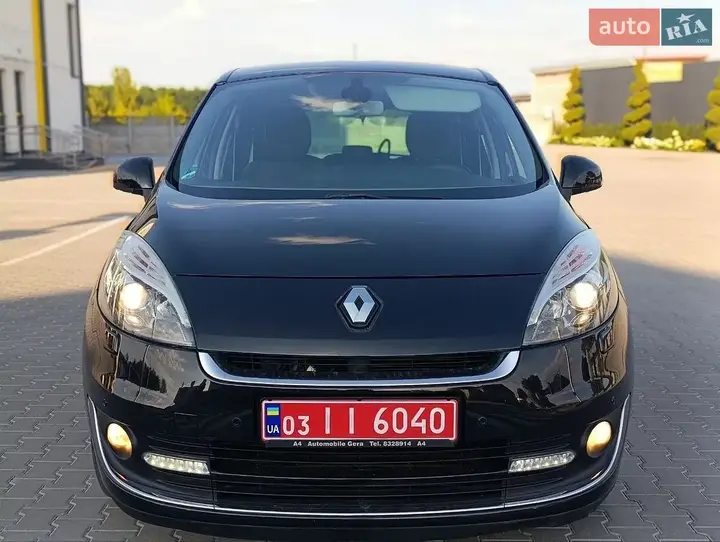 Renault Grand Scenic 2012 photo 5