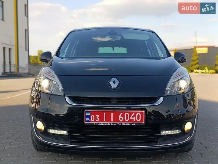 Renault Grand Scenic 2012 photo 4