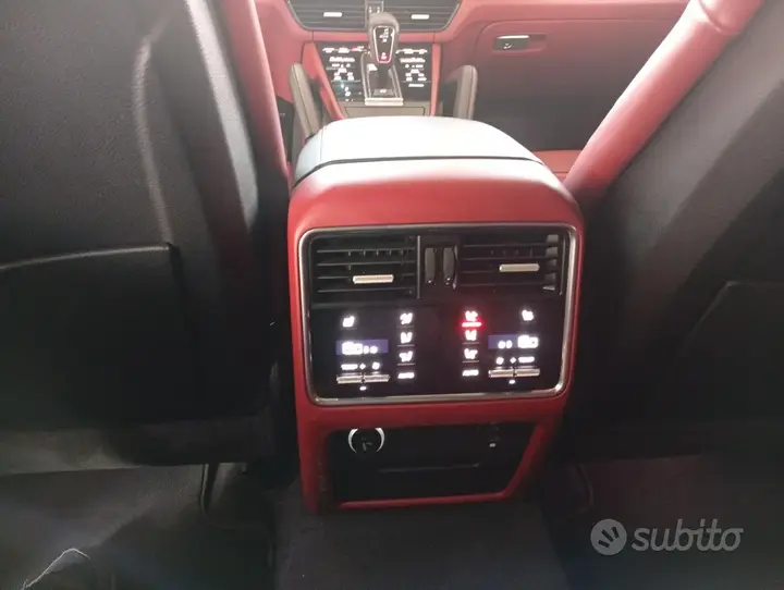 Porsche Cayenne 2023 photo 4