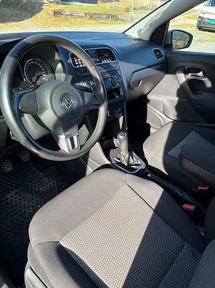 Volkswagen Polo 2011 photo 3