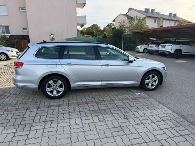 Volkswagen Passat 2019 photo 2