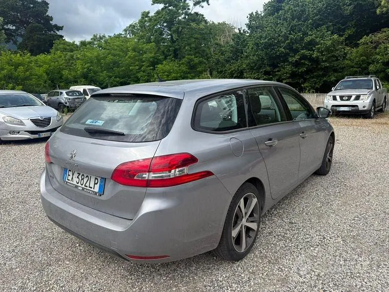 Peugeot 308 2014 photo 2