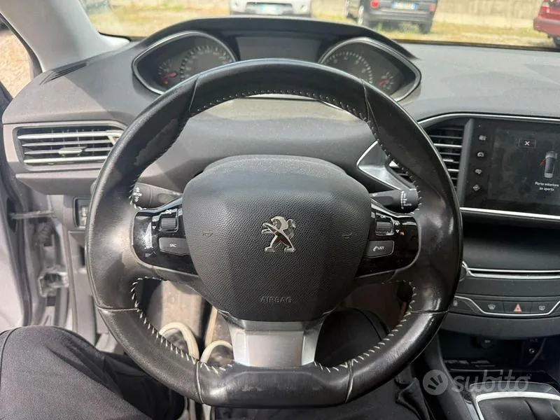Peugeot 308 2014 photo 5
