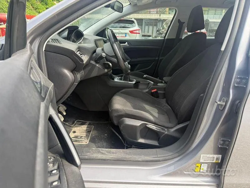 Peugeot 308 2014 photo 4