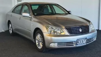 Toyota Crown 2004 photo 2