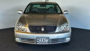 Toyota Crown 2004 photo 3