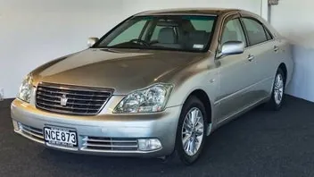 Toyota Crown 2004 photo 4