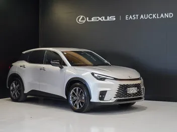 Lexus Lbx 2025 photo 2