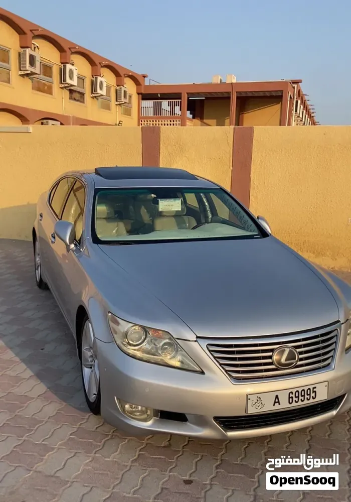 Lexus Ls 2010 photo 2