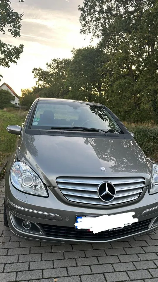 Mercedes-Benz B200