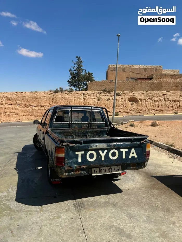 Toyota Hilux 1996 photo 5