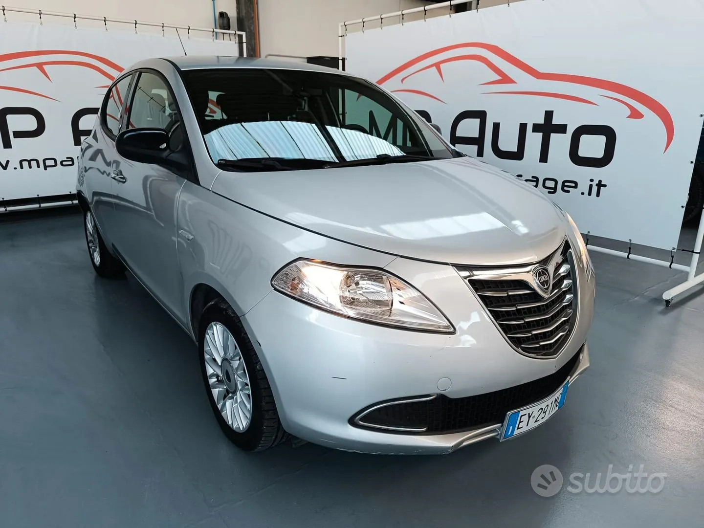 Lancia Ypsilon 2015 photo 2