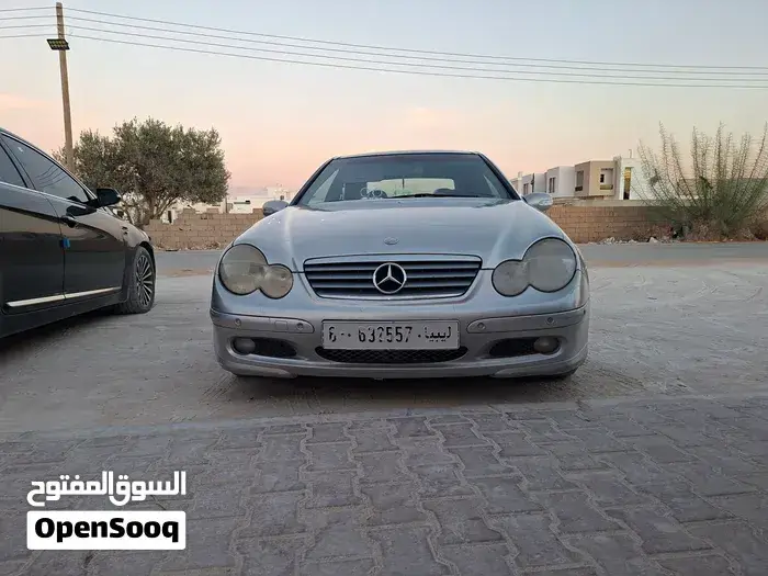 Mercedes-Benz C-Class 2004 photo 3