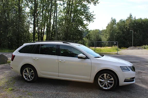 Skoda Octavia 2018 photo 5