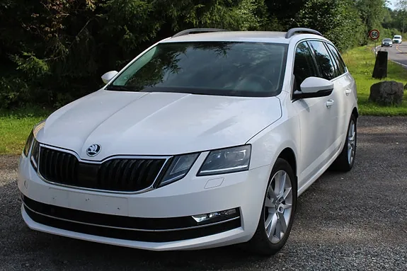 Skoda Octavia 2018 photo 2