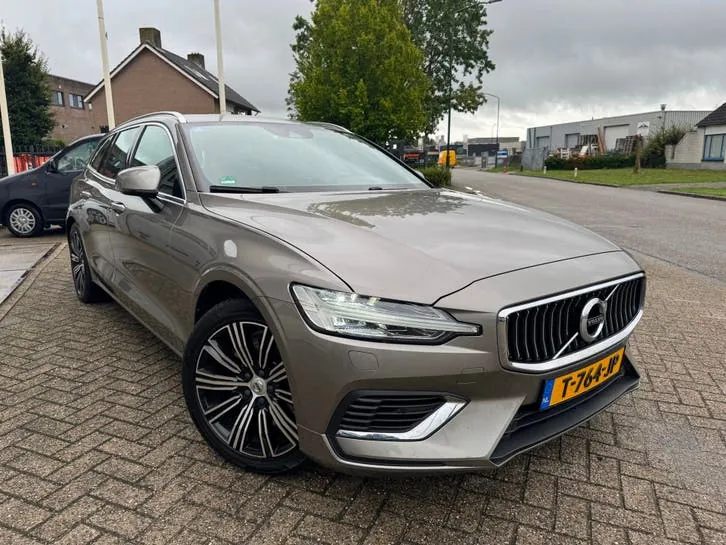 Volvo V60 2020 photo 2