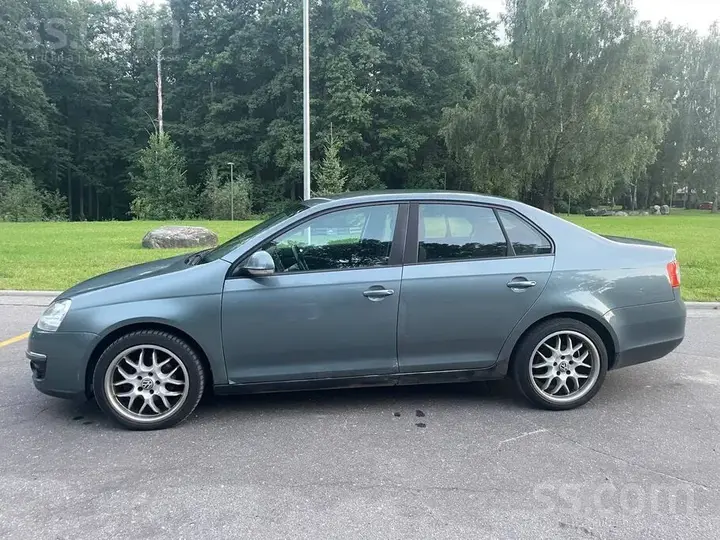 Volkswagen Golf 5 2006 photo 2