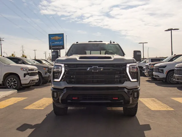 Chevrolet Silverado 3500Hd 2025 photo 3