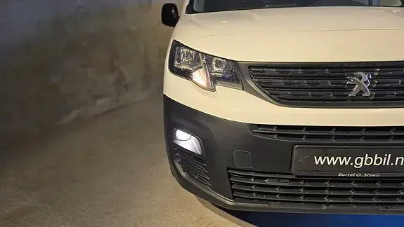 Peugeot Partner 2022 photo 2