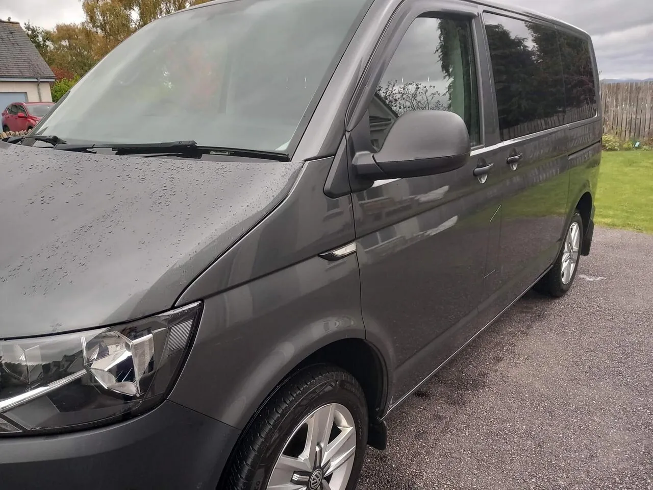 Volkswagen Transporter 2018 photo 2