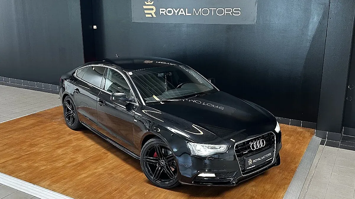 Audi A5 2012 photo 2