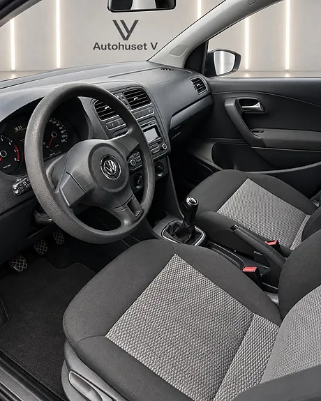 Volkswagen Polo 2011 photo 4
