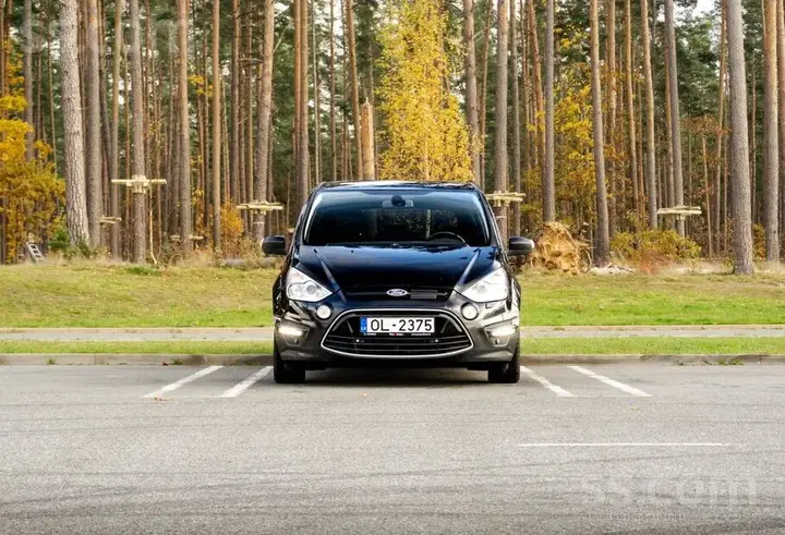 Ford S-Max 2010 photo 3
