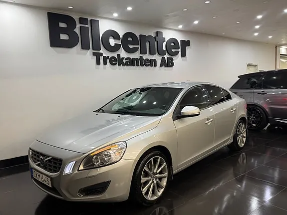 Volvo S60 2012 photo 2