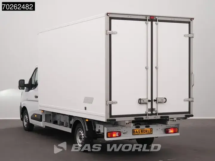 Renault Master 2024 photo 2