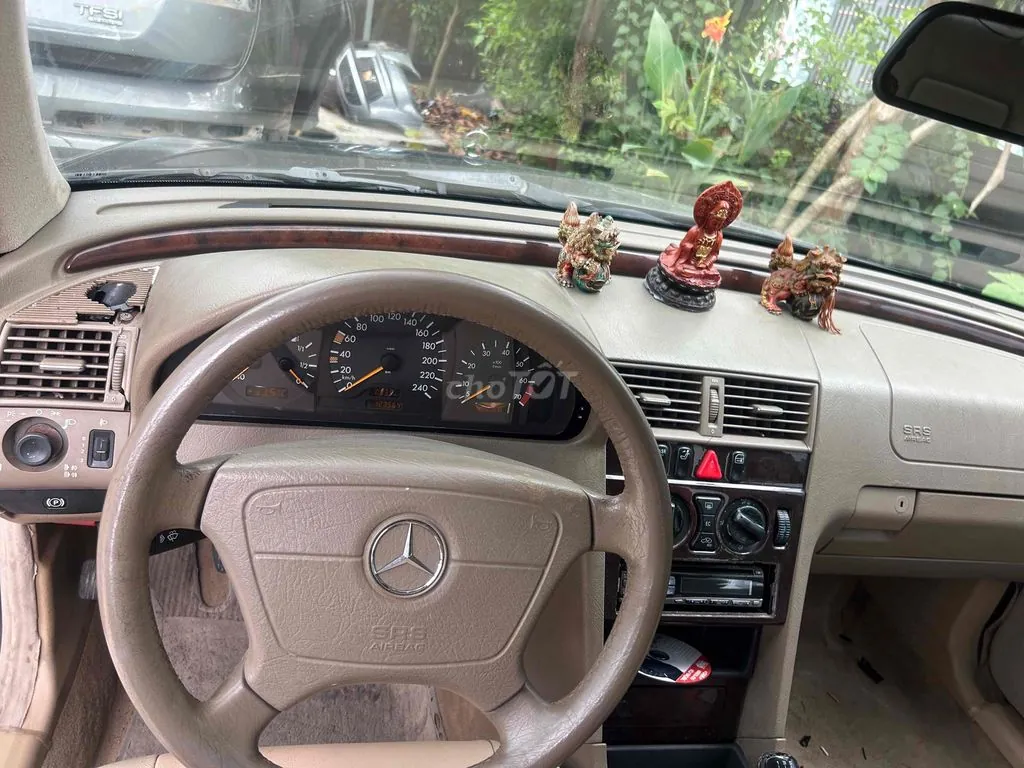 Mercedes-Benz C200 1999 photo 3