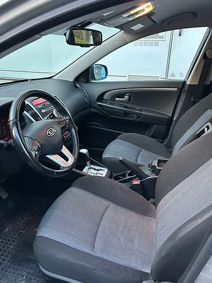 Kia Ceed 2010 photo 4