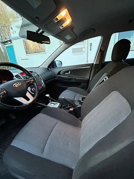 Kia Ceed 2010 photo 5