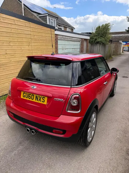 Mini Cooper S 2010 photo 3