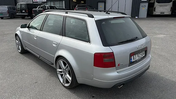 Audi S6 2001 photo 3