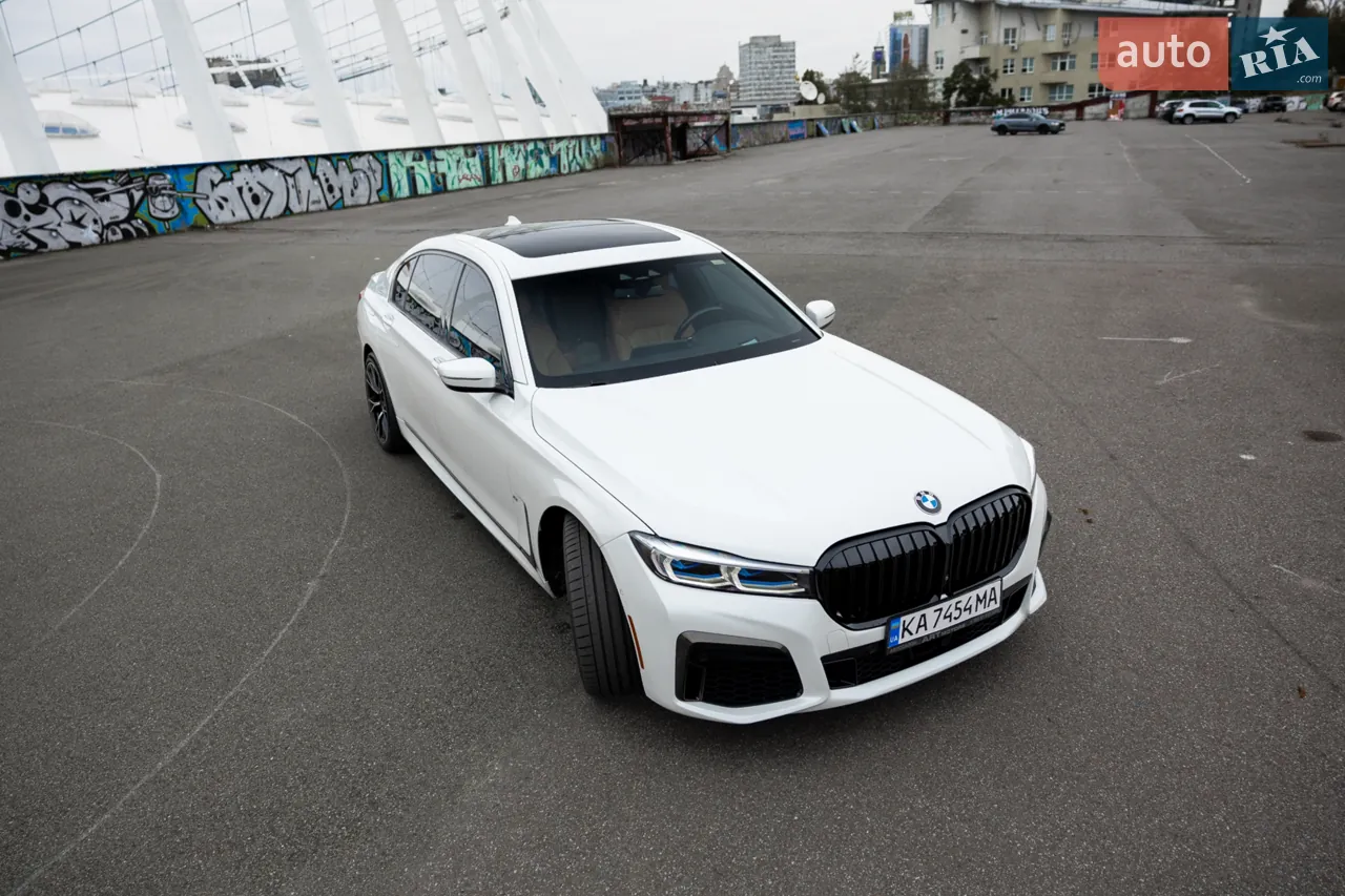 BMW 7 Series 2017 photo 3
