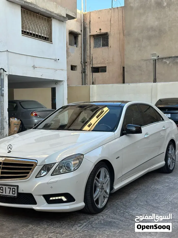 Mercedes-Benz E-Class 2011 photo 3
