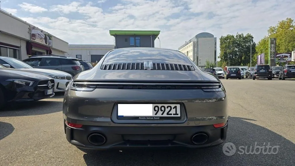 Porsche 911 2024 photo 2