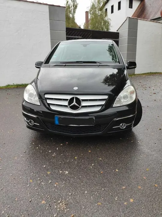 Mercedes-Benz B