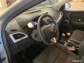 Renault Megane 2010 photo 5