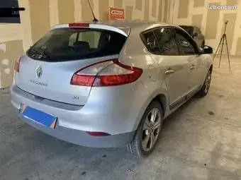 Renault Megane 2010 photo 2