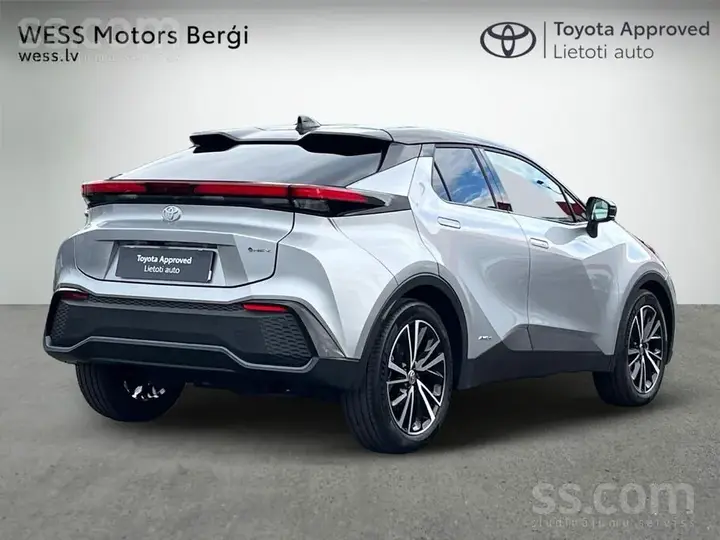 Toyota C-Hr 2025 photo 2