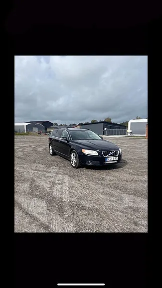 Volvo V70 2011 photo 2