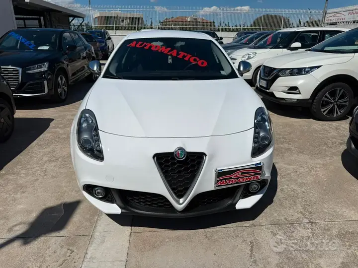 Alfa Romeo Giulietta 2016 photo 2