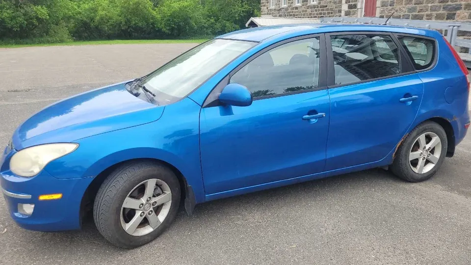 Hyundai Elantra 2009 photo 3