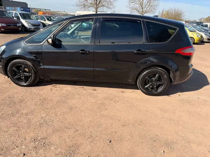 Ford S-Max 2013 photo 4