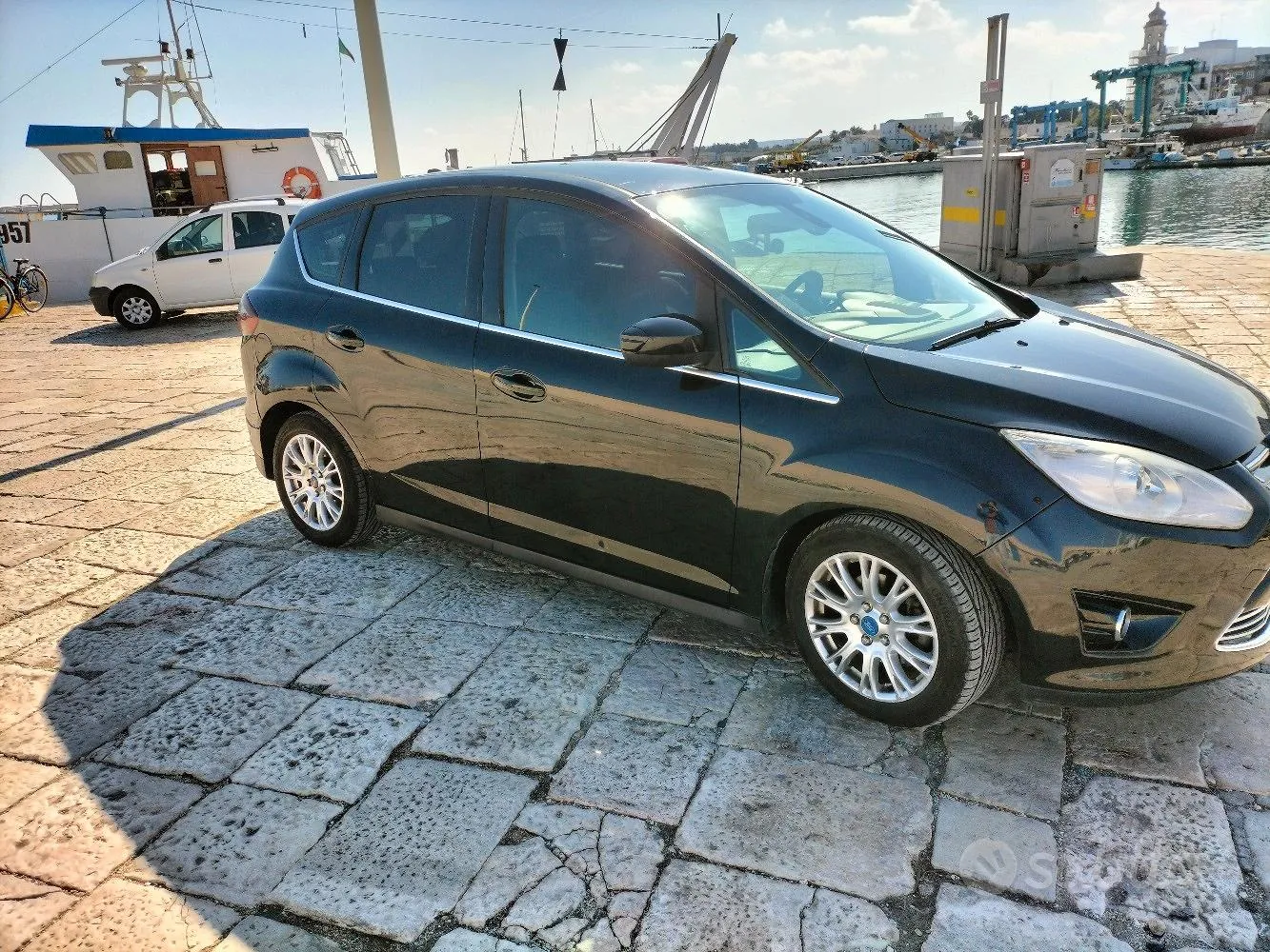 Ford C-Max 2011 photo 3