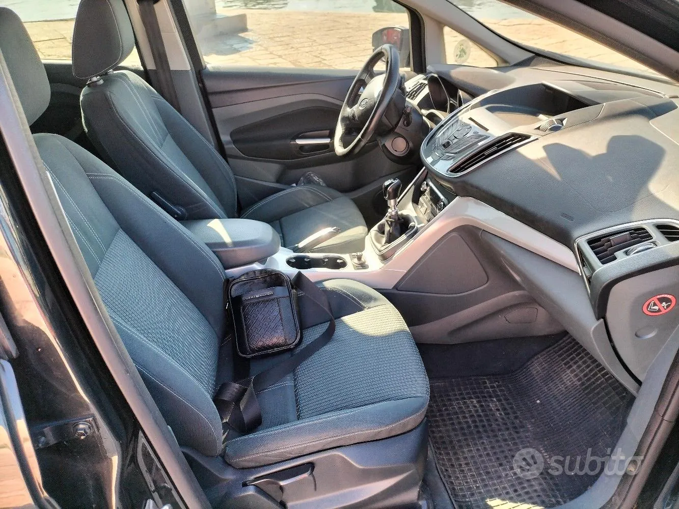 Ford C-Max 2011 photo 4