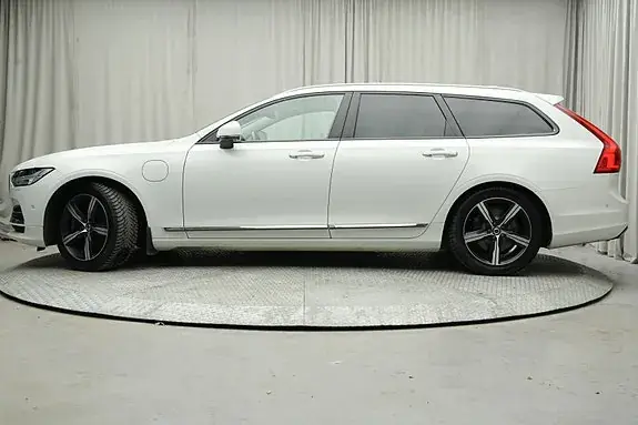 Volvo V90 2018 photo 2