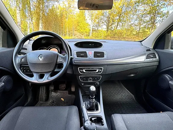 Renault Megane Iii 2011 photo 5