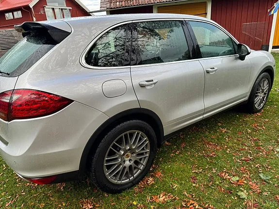 Porsche Cayenne 2012 photo 3